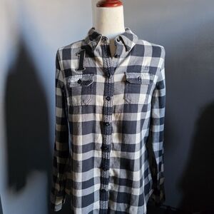 NWOT Women's Harley-Davidson Black and White Plaid Button-Up Shirt Size S